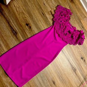 MAGENTA FLOWERY ELEGANT DRESS! 💐